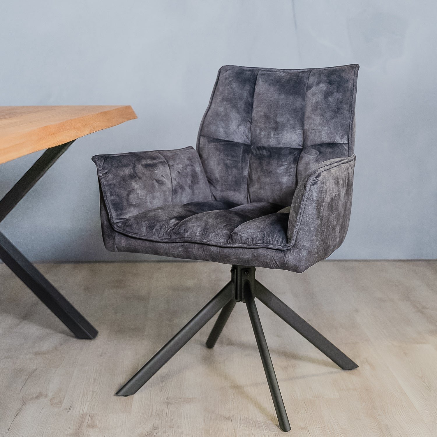 MeubelBaas-eetkamerstoel-dinant-1_13d17a60-8913-4c20-90ec-cf22de4962af